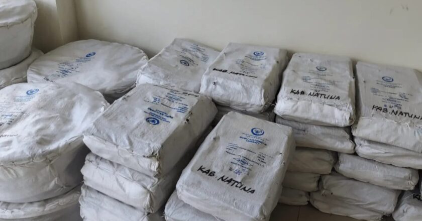 PENYERAHAN BATUAN ALAT PENANGKAPAN IKAN KKP