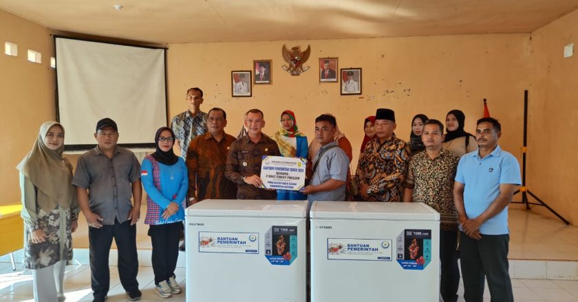 Bantuan Chest Freezer Untuk Poklahsar Natuna