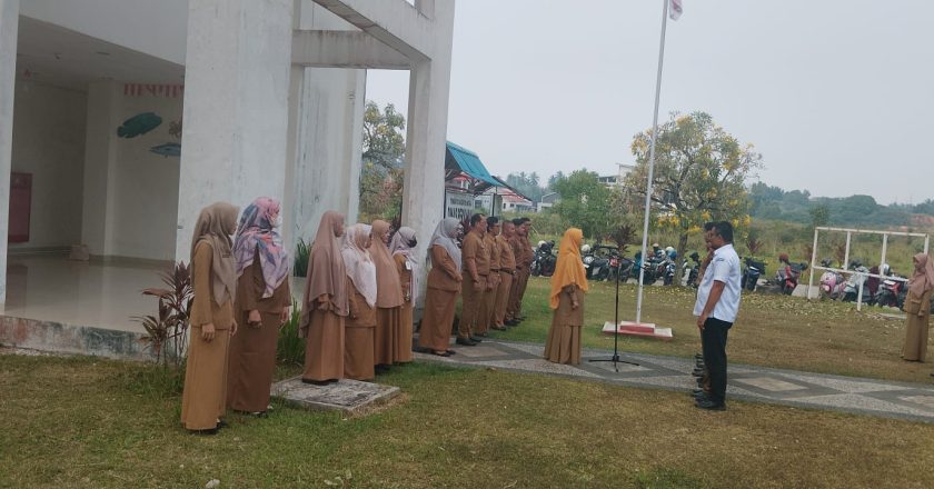 Apel Pagi Dinas Perikanan: Soroti Disiplin Kinerja dan Waspada Dampak Kabut Asap